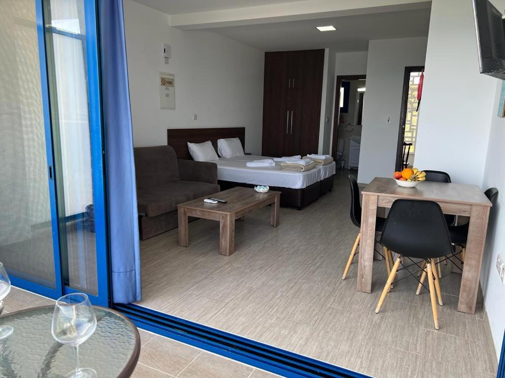 Governors Beach Panayiotis Apart otel Dış mekan fotoğraf